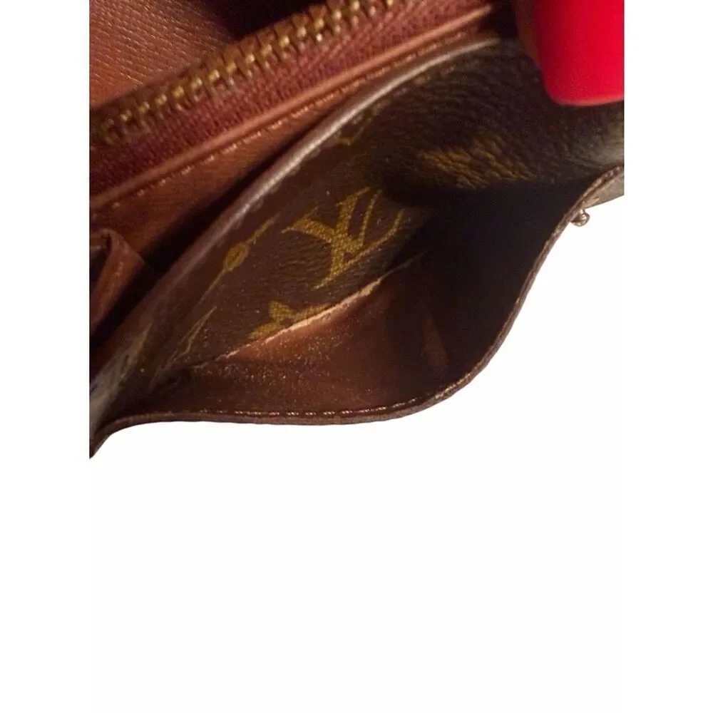 N/A authentic louis